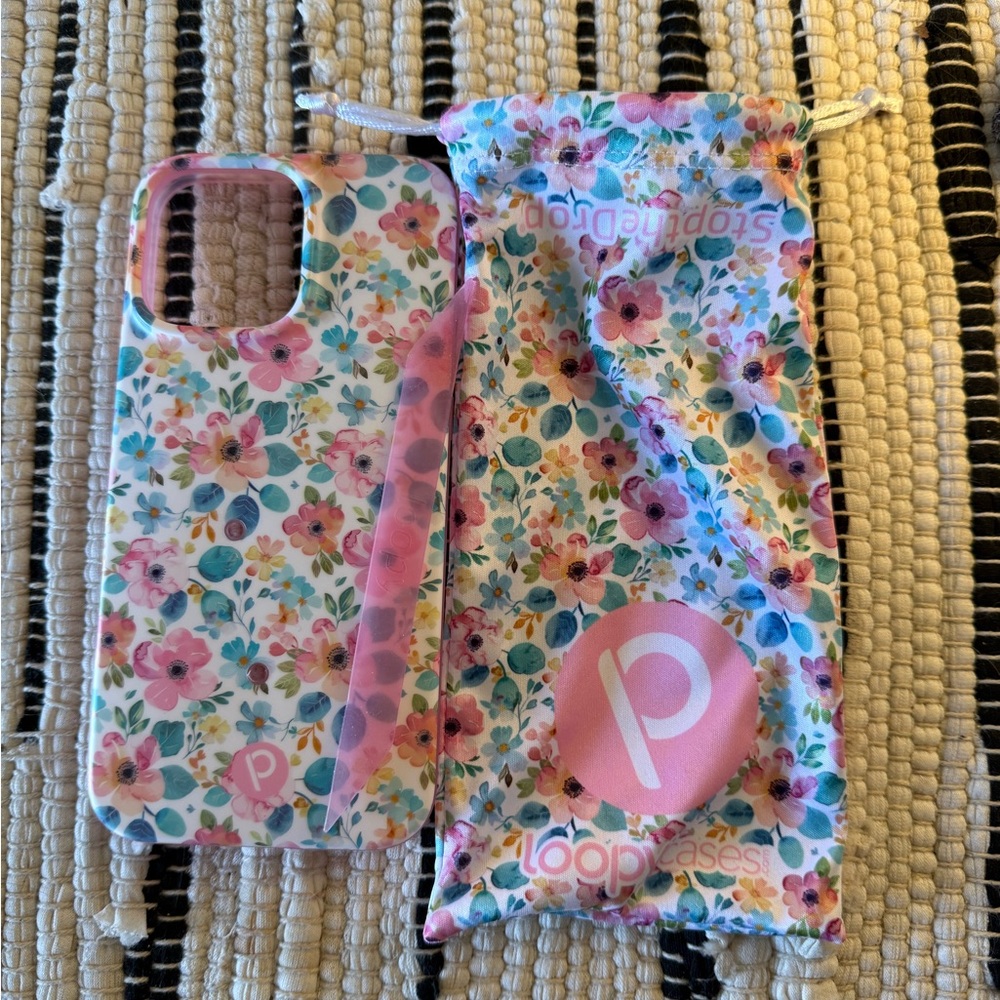 Loopy Case Floral Phone Case with Pink Accents